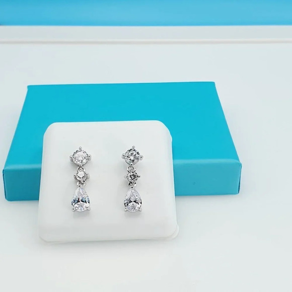925 Sterling Silver CZ Beautiful Earrings for Women, 1USPAR4248 - Picture 9 of 11